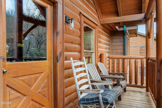 315 Caney Creek Road, Pigeon Forge, TN 37863