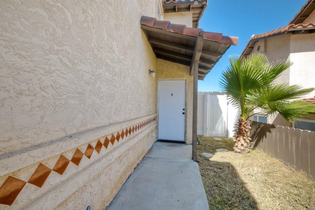 408 410 Shirley Drive, San Marcos, CA 92069 — photo 2