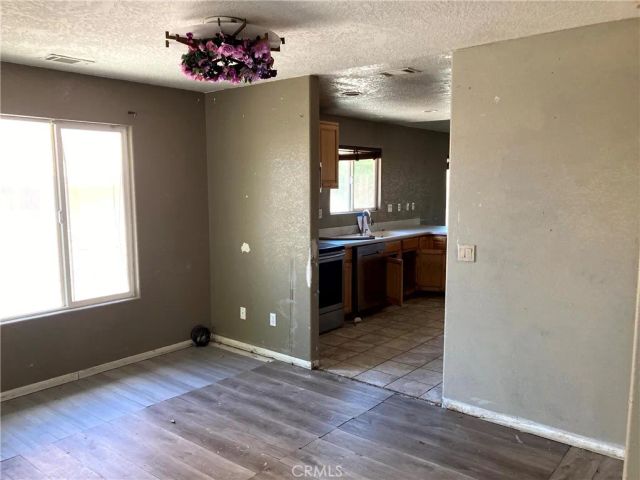 26501 Mainsail Lane, Helendale, CA 92342