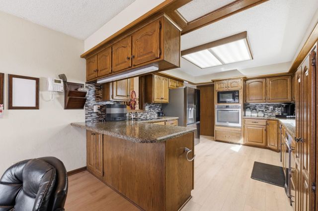 519 S Partridge Ln, Derby, KS 67037