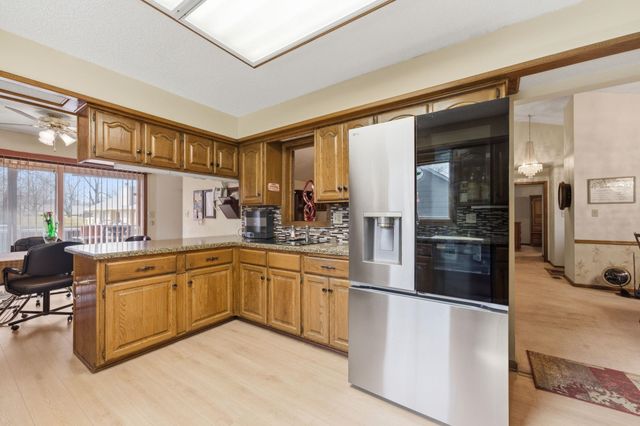 519 S Partridge Ln, Derby, KS 67037