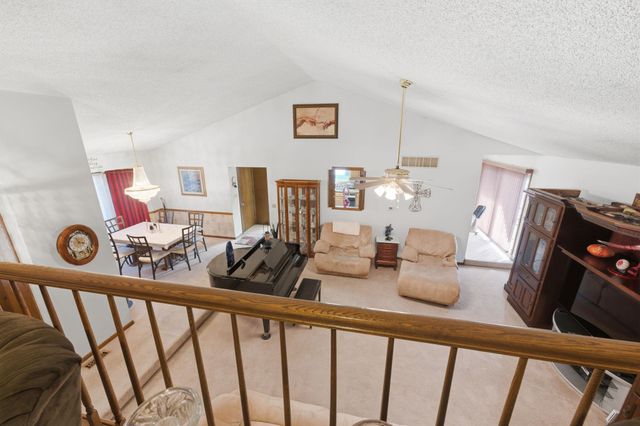 519 S Partridge Ln, Derby, KS 67037