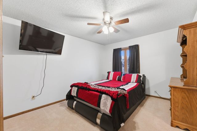 519 S Partridge Ln, Derby, KS 67037