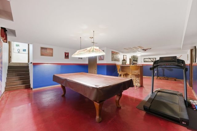 519 S Partridge Ln, Derby, KS 67037