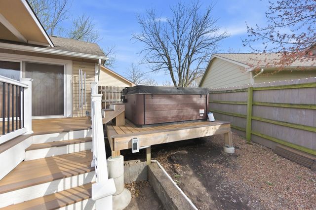 519 S Partridge Ln, Derby, KS 67037