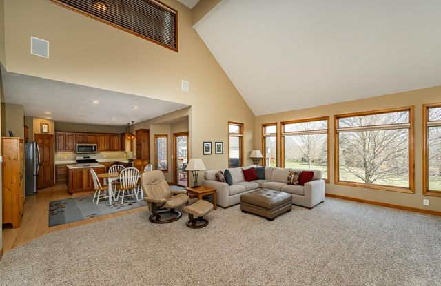 3130 Cassidy Drive NE, Rochester, MN 55906
