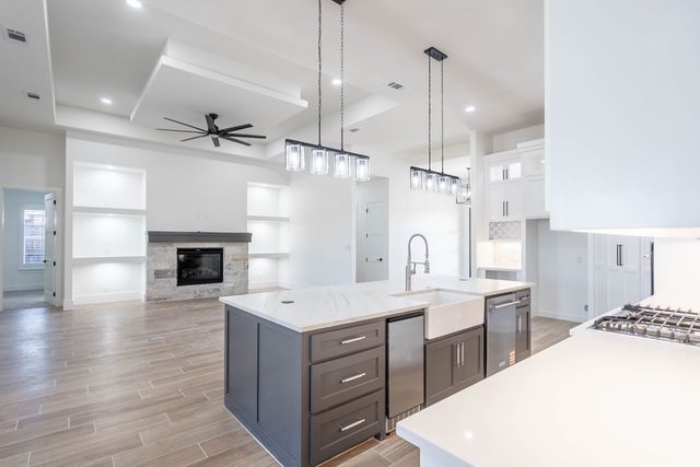 5617 E County Rd 94, Midland, TX 79706