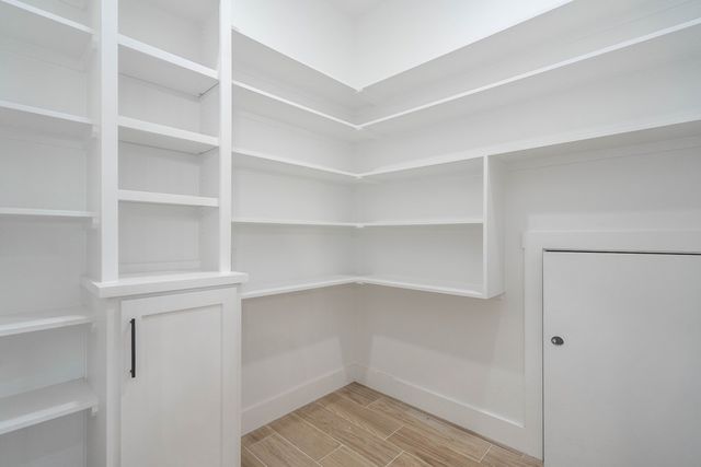 5617 E County Rd 94, Midland, TX 79706