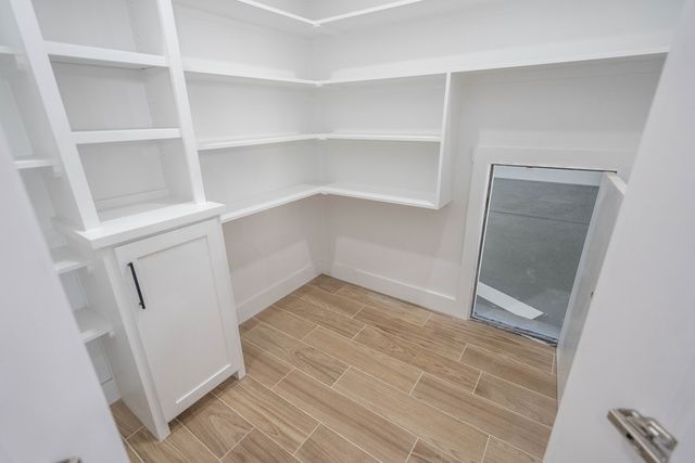 5617 E County Rd 94, Midland, TX 79706