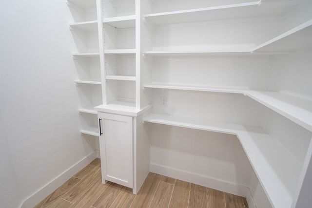 5617 E County Rd 94, Midland, TX 79706