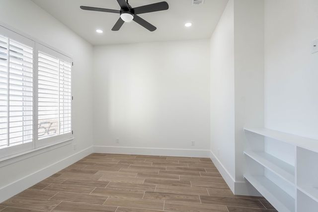 5617 E County Rd 94, Midland, TX 79706