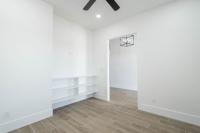 5617 E County Rd 94, Midland, TX 79706