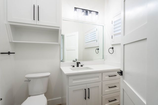 5617 E County Rd 94, Midland, TX 79706