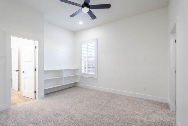 5617 E County Rd 94, Midland, TX 79706