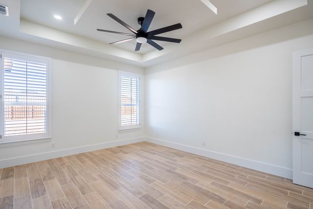 5617 E County Rd 94, Midland, TX 79706