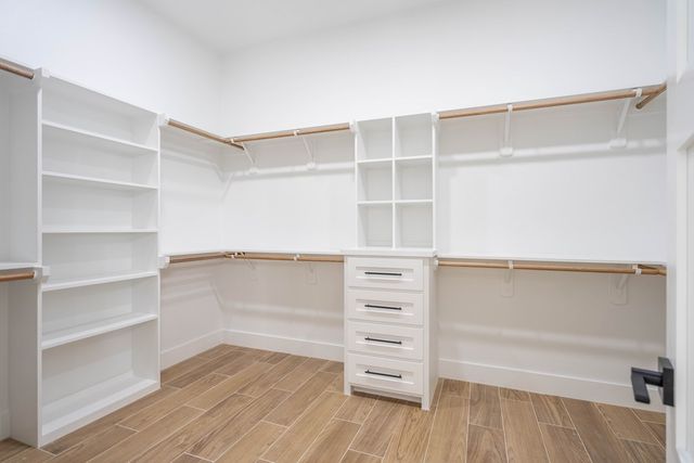 5617 E County Rd 94, Midland, TX 79706