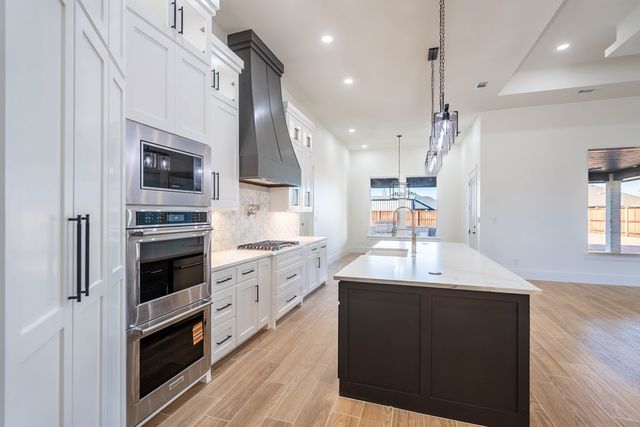 5617 E County Rd 94, Midland, TX 79706