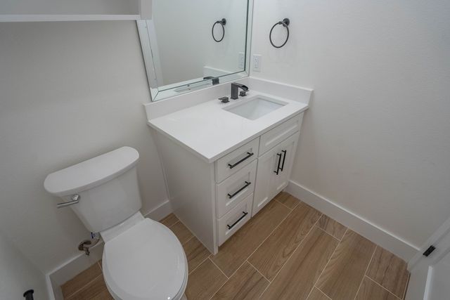 5617 E County Rd 94, Midland, TX 79706