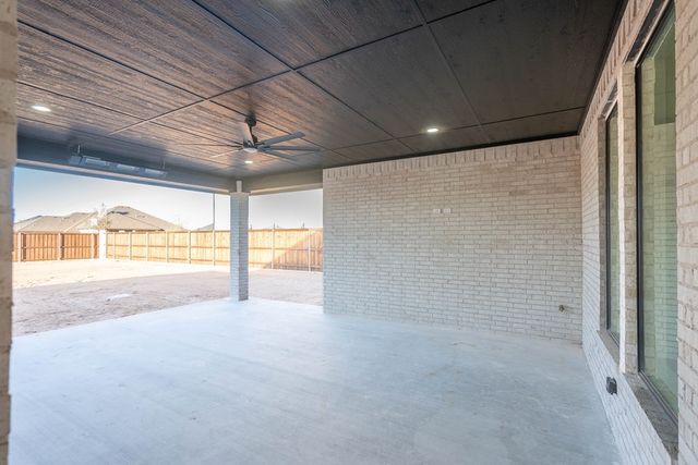 5617 E County Rd 94, Midland, TX 79706