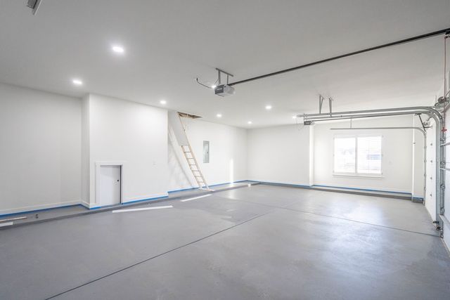 5617 E County Rd 94, Midland, TX 79706