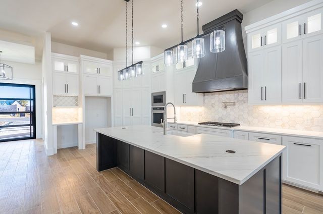 5617 E County Rd 94, Midland, TX 79706