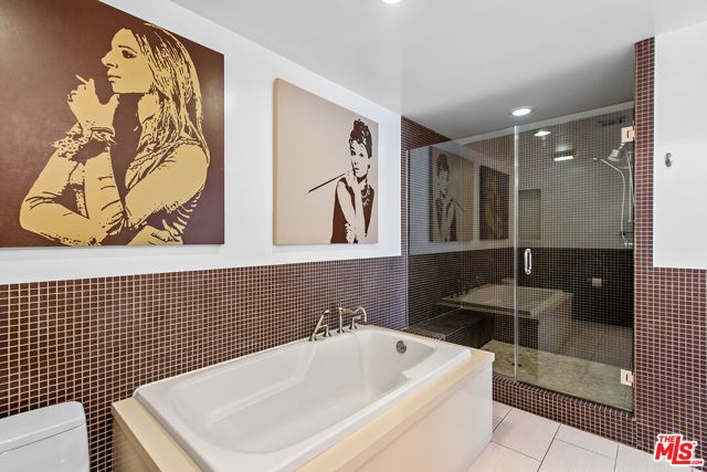 718 N Croft Avenue 103, Los Angeles, CA 90069