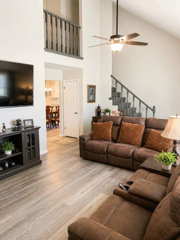 104 Cedar Creek Drive, Groesbeck, TX 76642