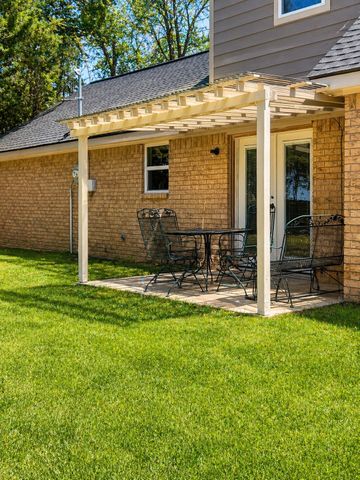 104 Cedar Creek Drive, Groesbeck, TX 76642