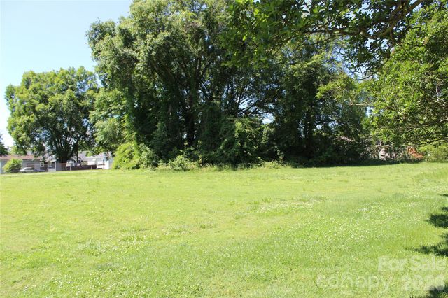 617 US 221 Highway, Rutherfordton, NC 28139