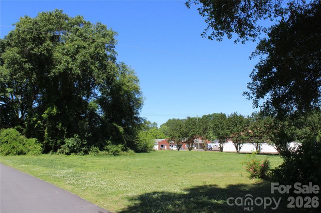 617 US 221 Highway, Rutherfordton, NC 28139