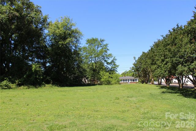 617 US 221 Highway, Rutherfordton, NC 28139