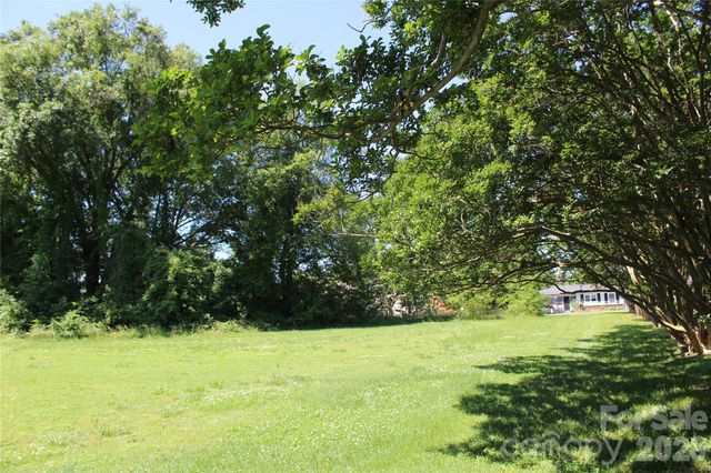 617 US 221 Highway, Rutherfordton, NC 28139