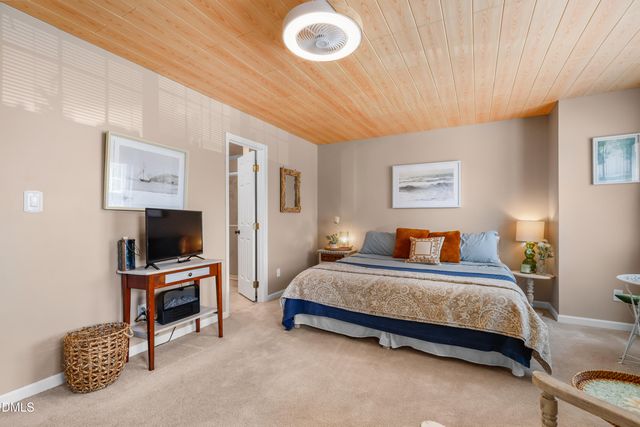 104 Lakewater Drive, Cary, NC 27511