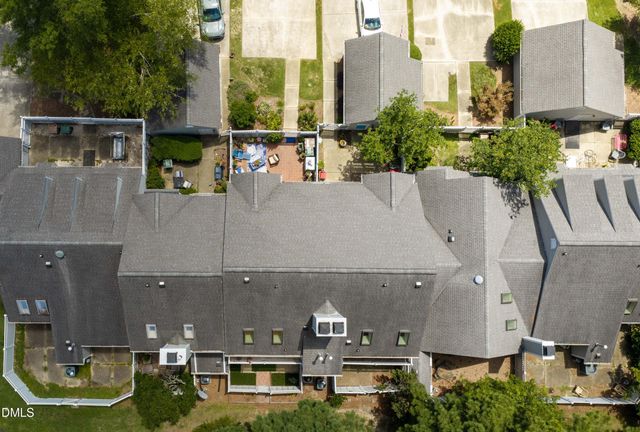 104 Lakewater Drive, Cary, NC 27511