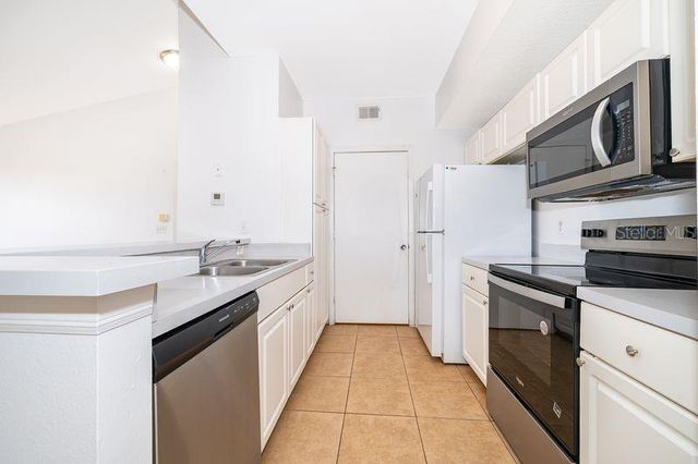 5548 METROWEST BOULEVARD 306, Orlando, FL 32811