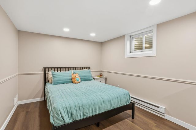 629 Maple Park Drive, Mendota Heights, MN 55118