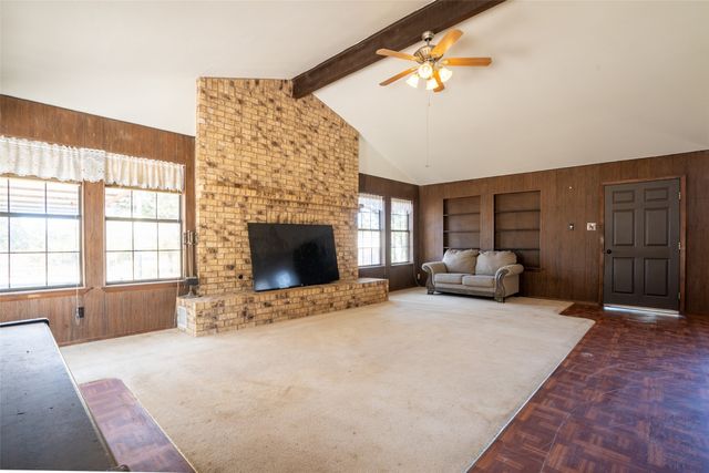 425 Private Road 816, Stephenville, TX 76401