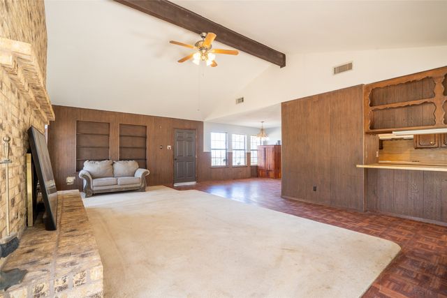 425 Private Road 816, Stephenville, TX 76401