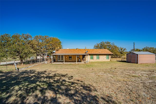 425 Private Road 816, Stephenville, TX 76401