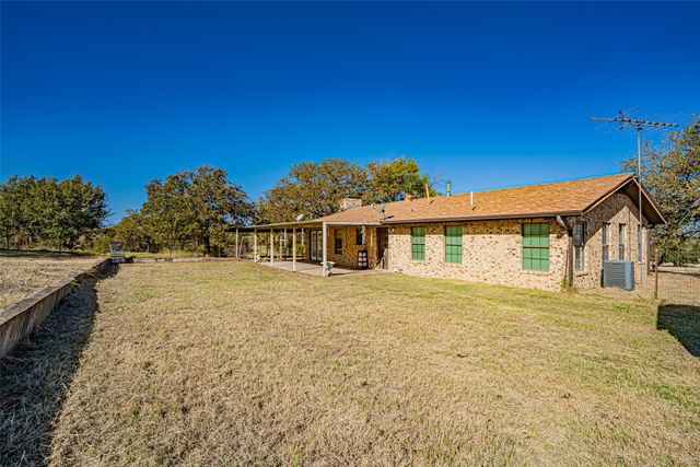425 Private Road 816, Stephenville, TX 76401