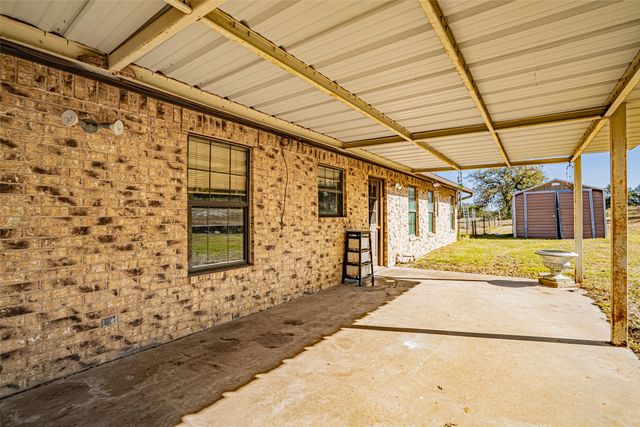 425 Private Road 816, Stephenville, TX 76401