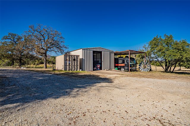 425 Private Road 816, Stephenville, TX 76401