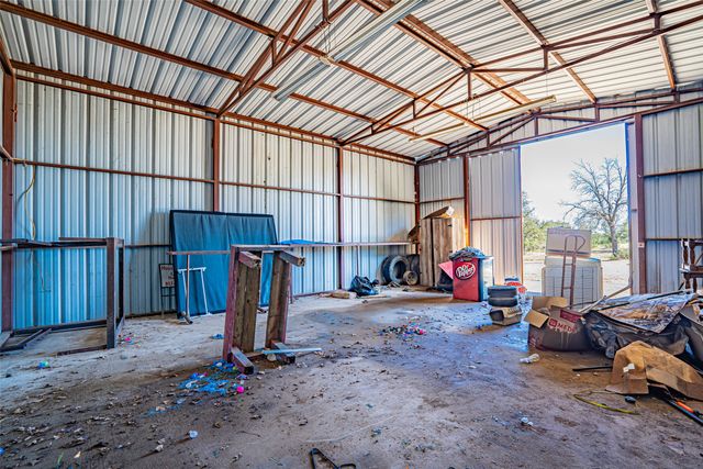 425 Private Road 816, Stephenville, TX 76401