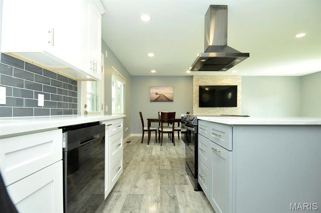 4921 Brockwood Drive, St Louis, MO 63128