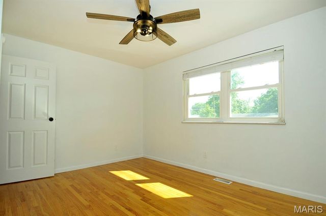 4921 Brockwood Drive, St Louis, MO 63128