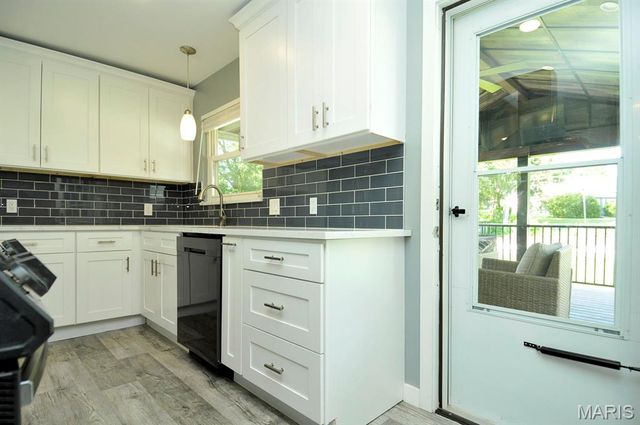 4921 Brockwood Drive, St Louis, MO 63128