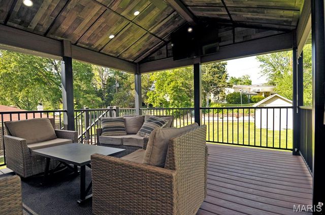 4921 Brockwood Drive, St Louis, MO 63128
