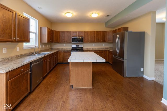 1127 Statesman Drive, Brownsburg, IN 46112