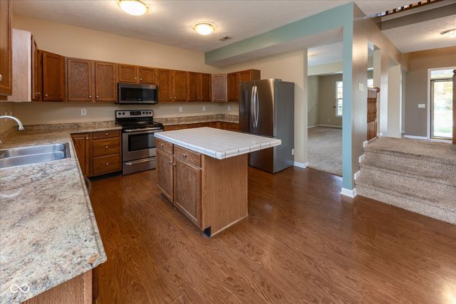 1127 Statesman Drive, Brownsburg, IN 46112