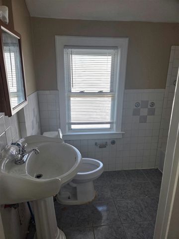 9124 Manor, Detroit, MI 48204